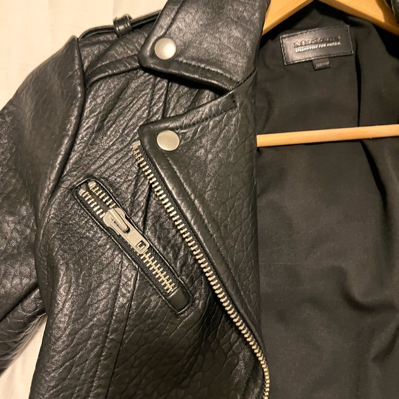 πΈ ARITZIA MACKAGE LEATHER JACKET - Picture 2 of 6